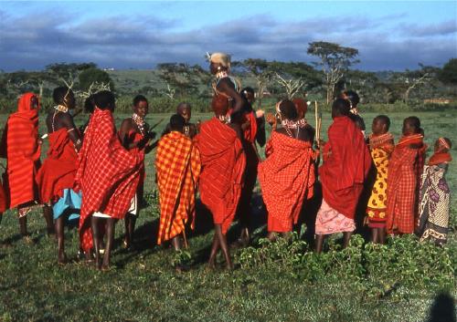 KENYA: La danza dei giovani Samburu chiamata Empatia.